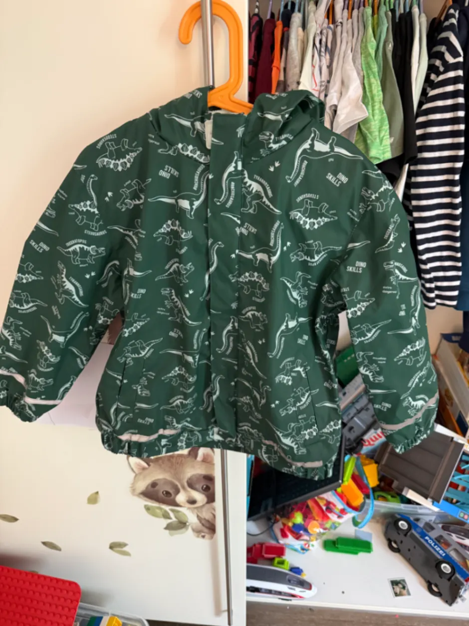 kiki&koko grüne matsch jacke mit dinos