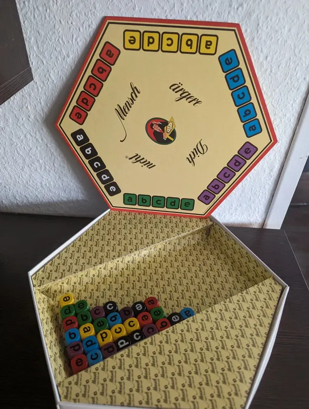 Schmidt Spiele Das Knobelspiel - Mensch ärgere dich nicht