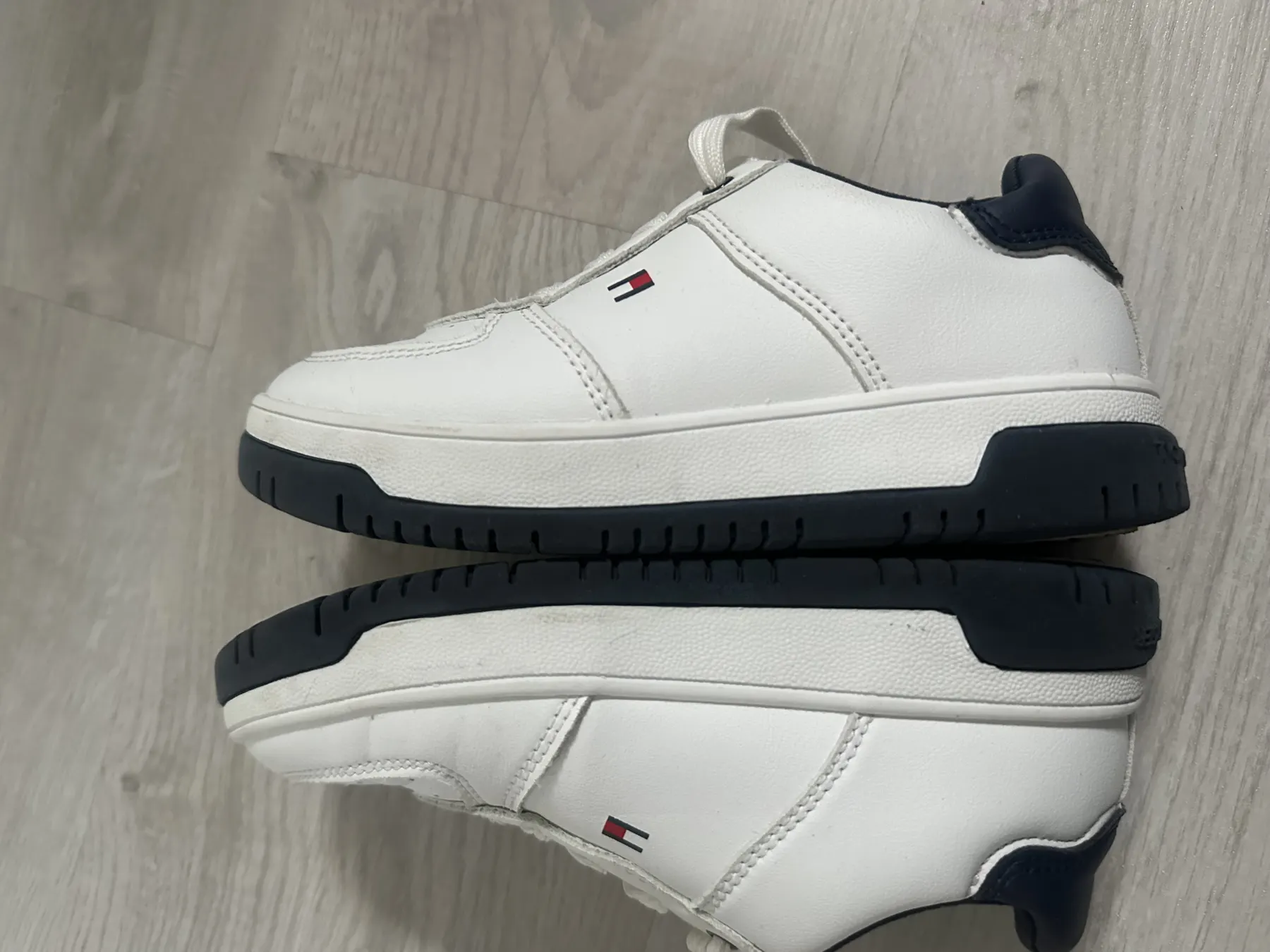 Tommy Hilfiger Schuhe Sneaker 31 weiß