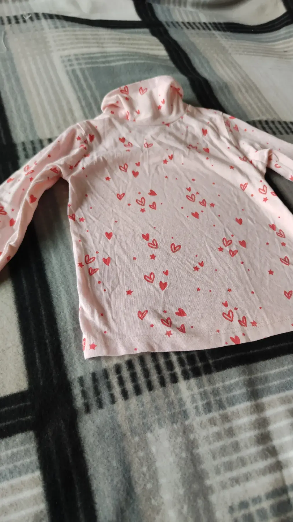 Langarmshirt mit Sternchen und herzmotiv