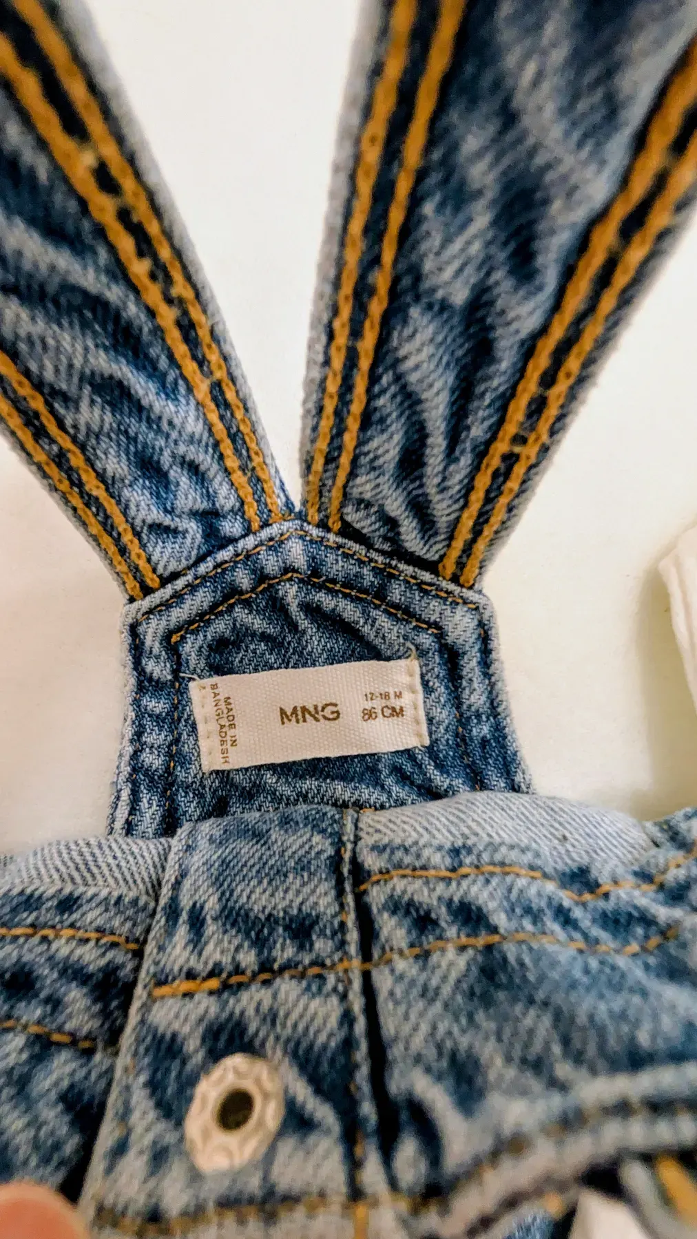 Mango Baby Set – Denim Latzkleid & Body – Weiß/Blau – Gr. 86