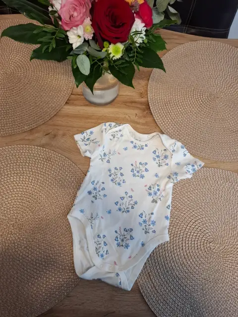 Kurzarmbody Größe 86 C&A
