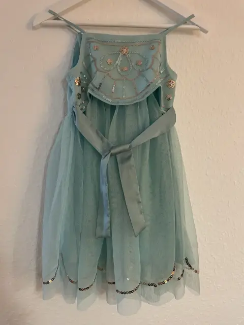 Türkisfarbenes Trägerkleid
