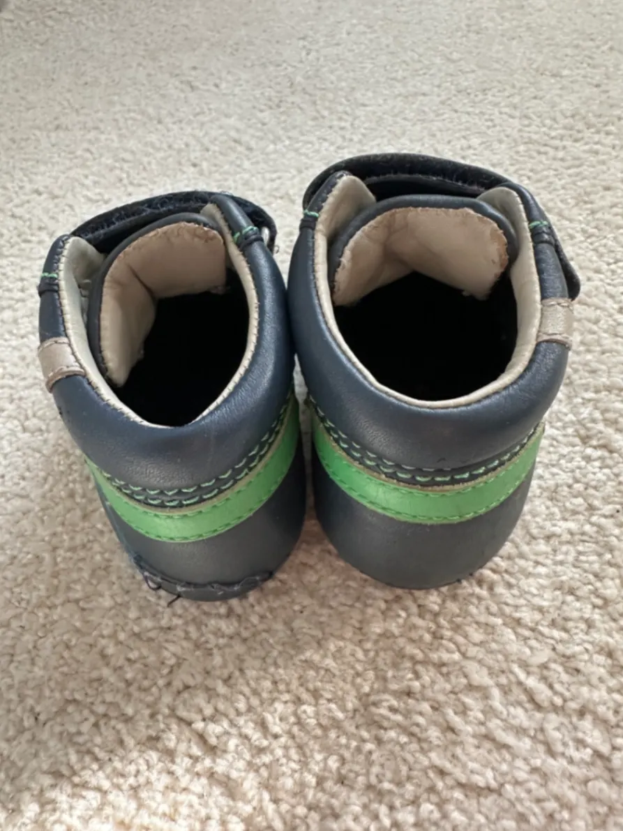 Schuhe Babyschuhe Elefanten Gr. 19