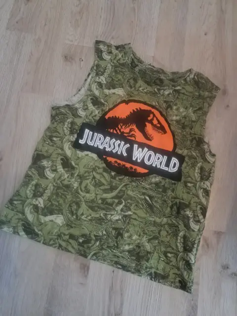 Jurassic world T-shirt ohne Arm 122