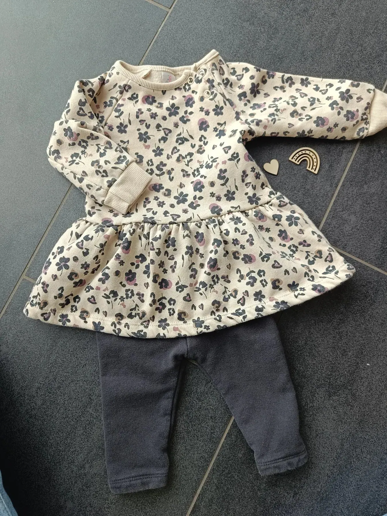Süßes Set Hose und Oberteil Gr. 62