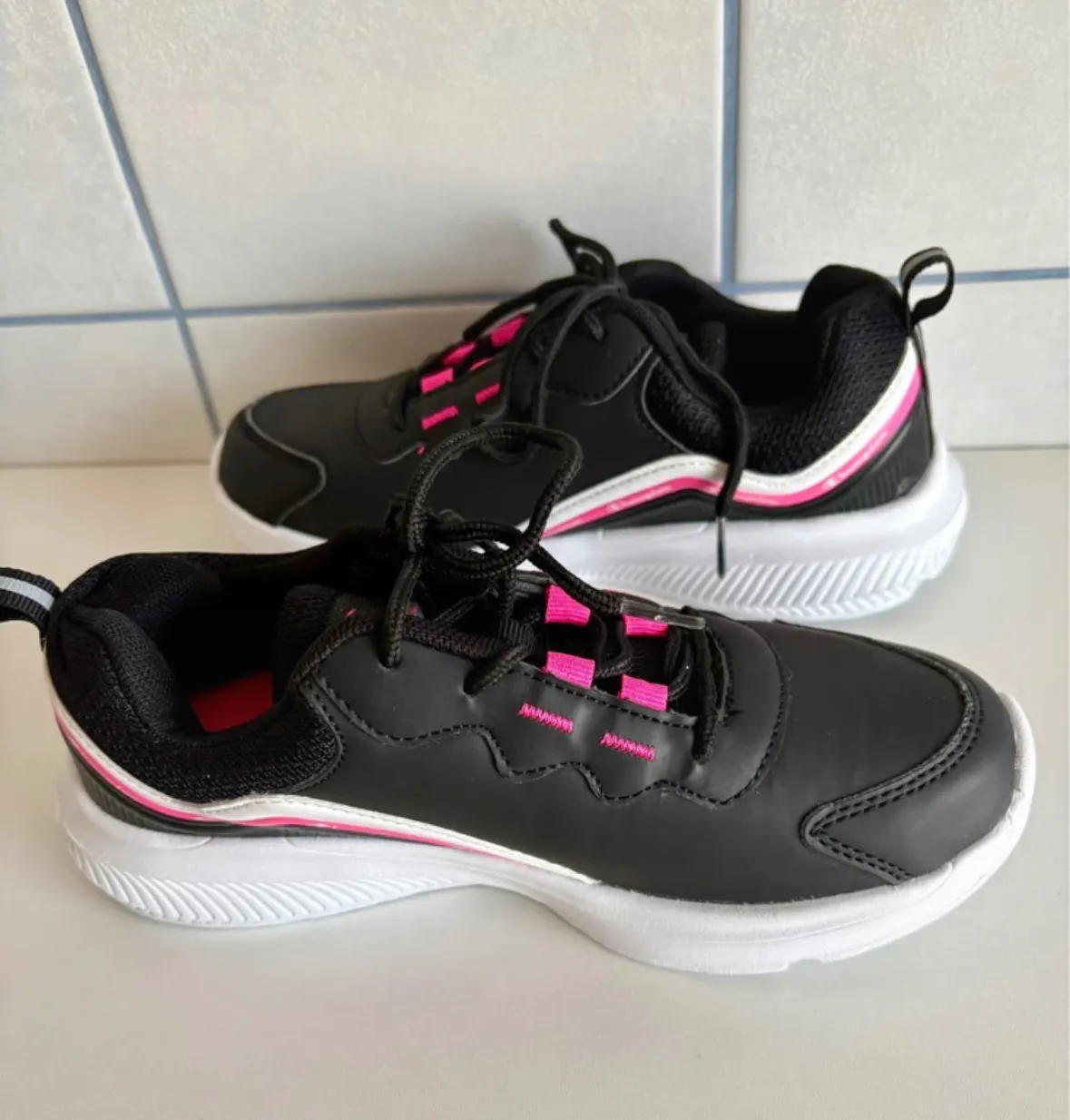 Neu! Chamgignon Sneakers Shout Out Gr. 36