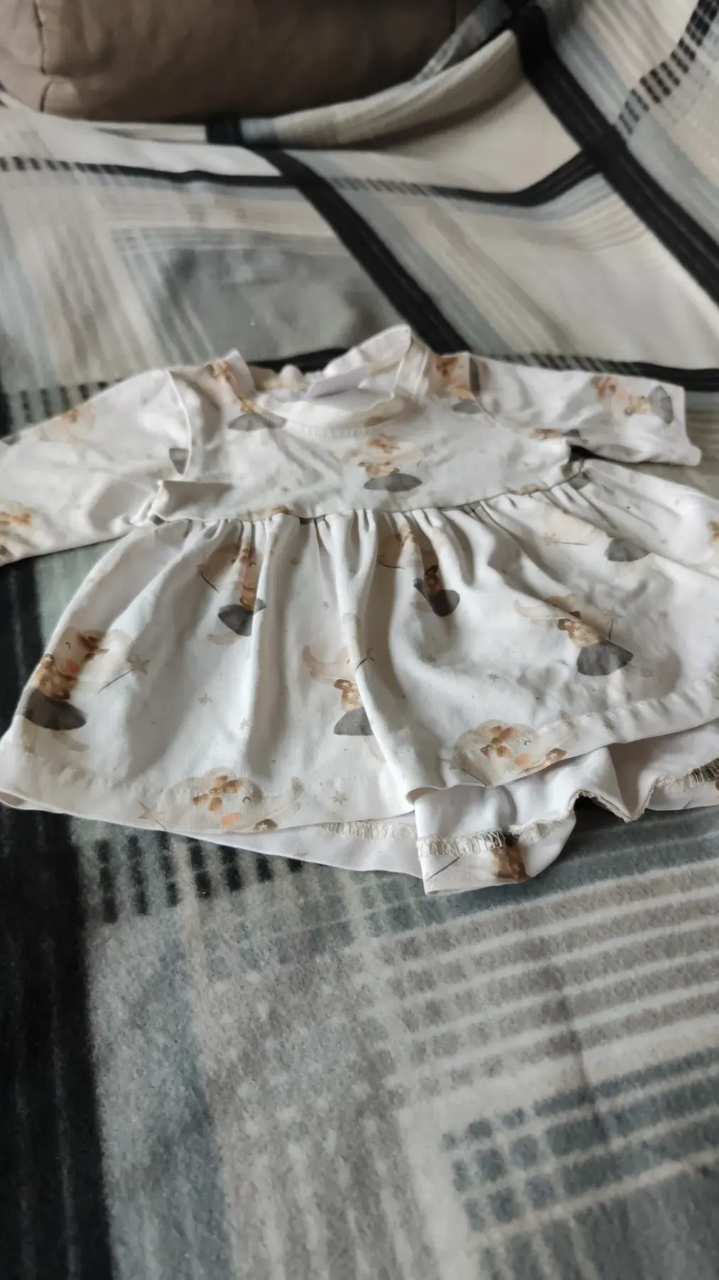Kleid mit elefantenmotiv
