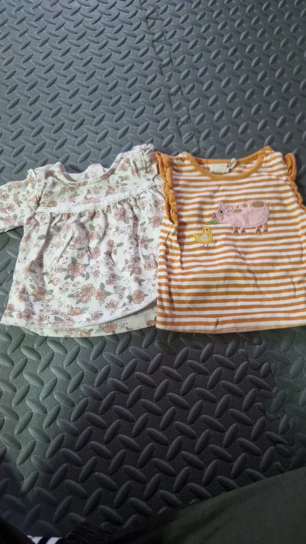 Alana, Newborn C&A