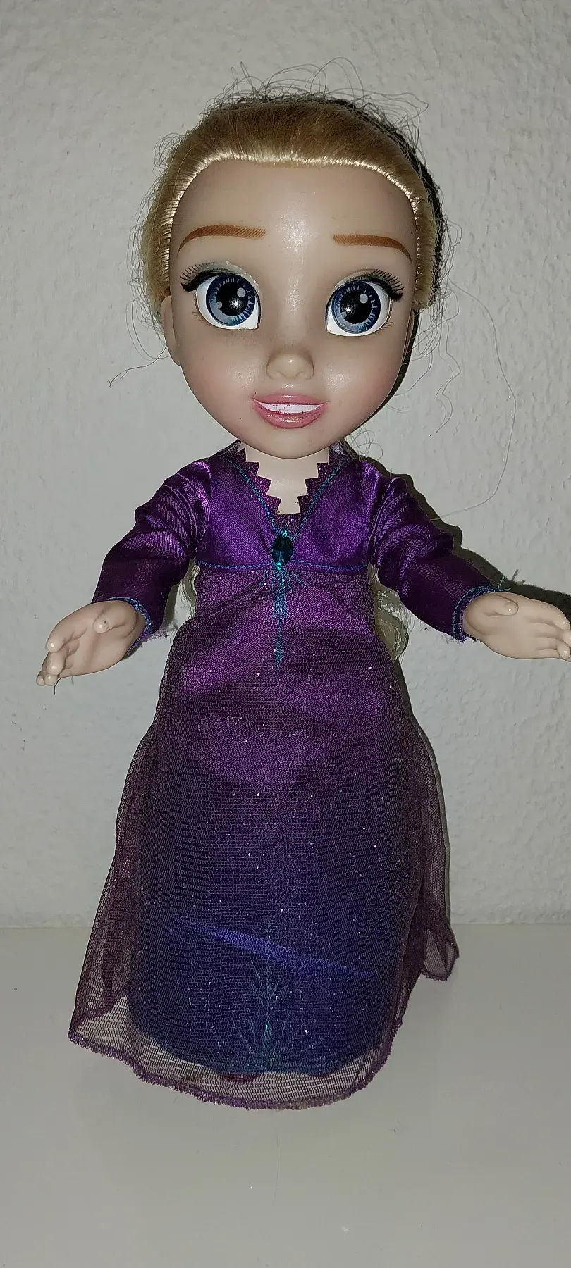 Singende Elsa-Puppe