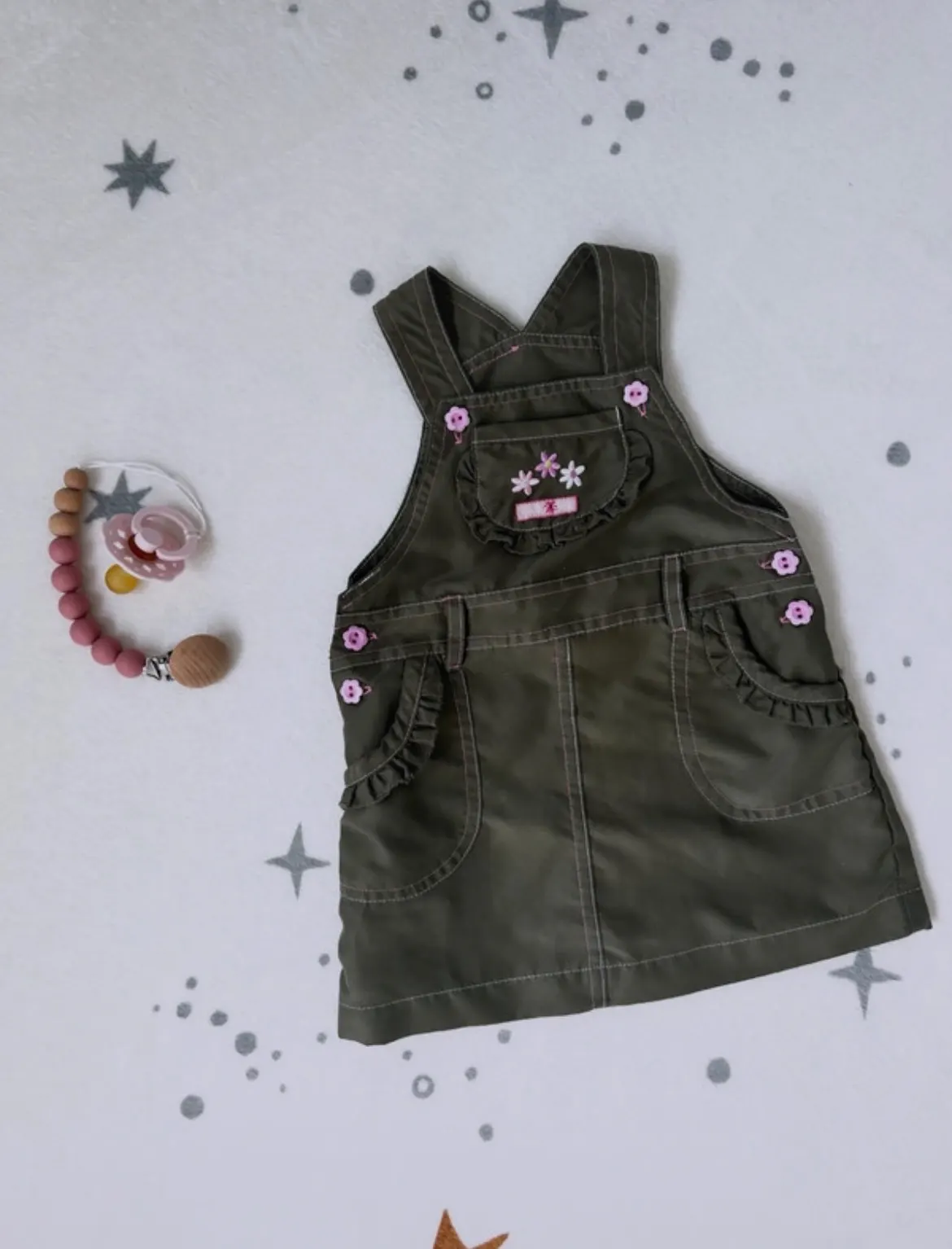 Twins | Leichtes Latzkleid | Gr 62 | Sommer | Khaki | Leichter Stoff