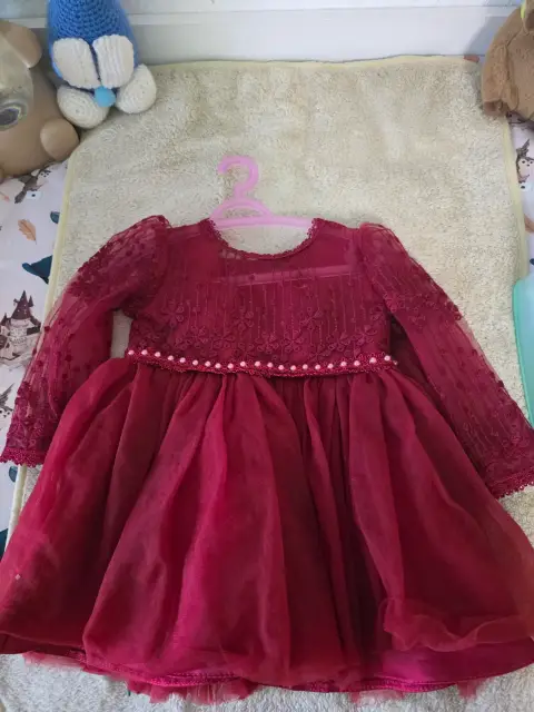kleid mit jacke und schuhen