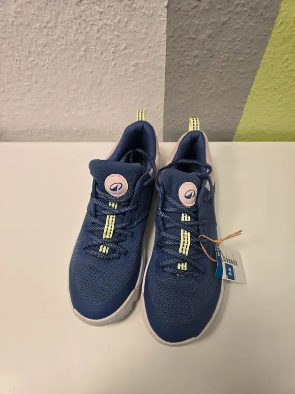Turnschuhe Decathlon Gr. 36