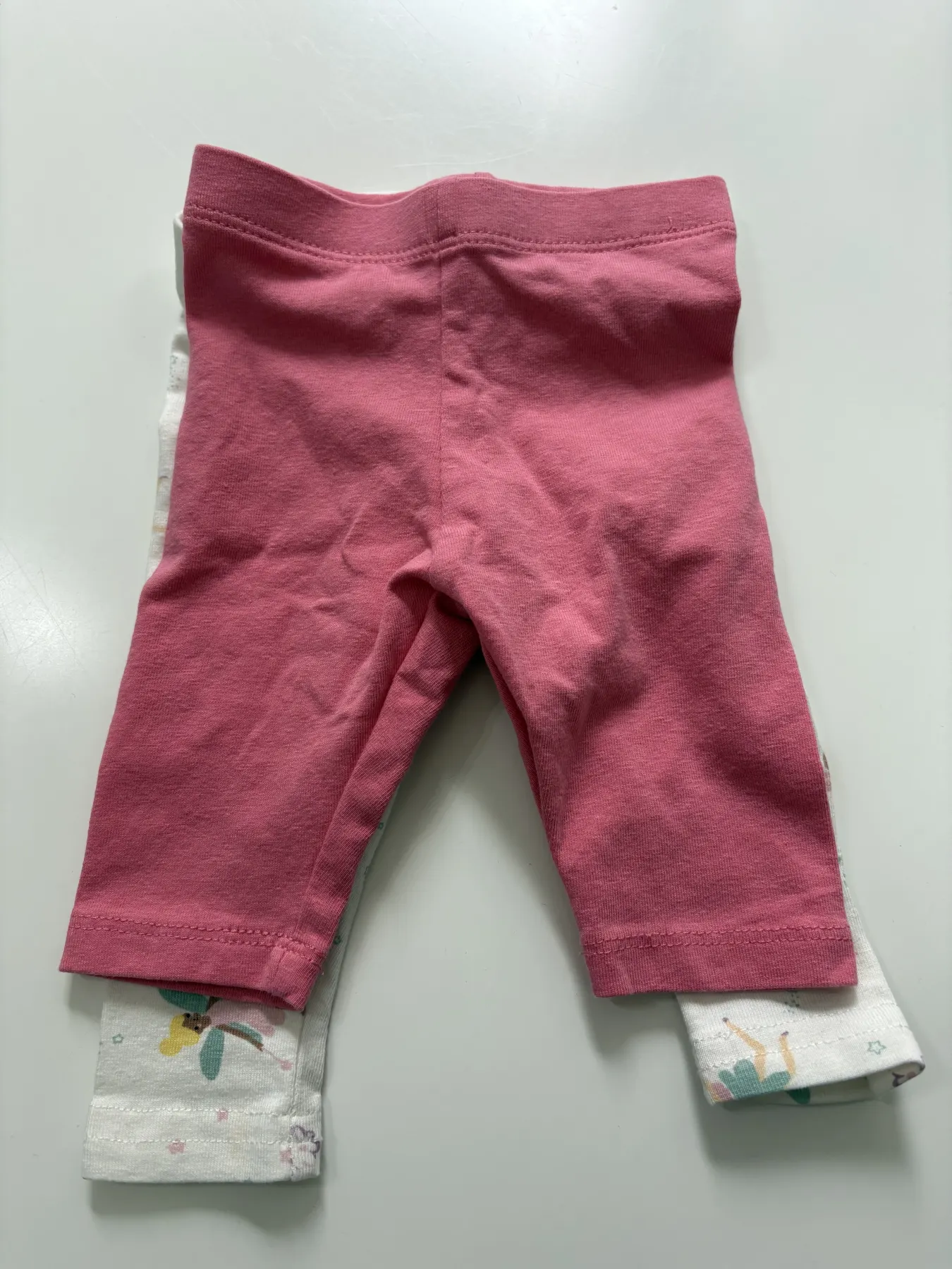 Zwei Babyhosen von Primark in Größe 62 (fallen eher wie 56 aus) 👶