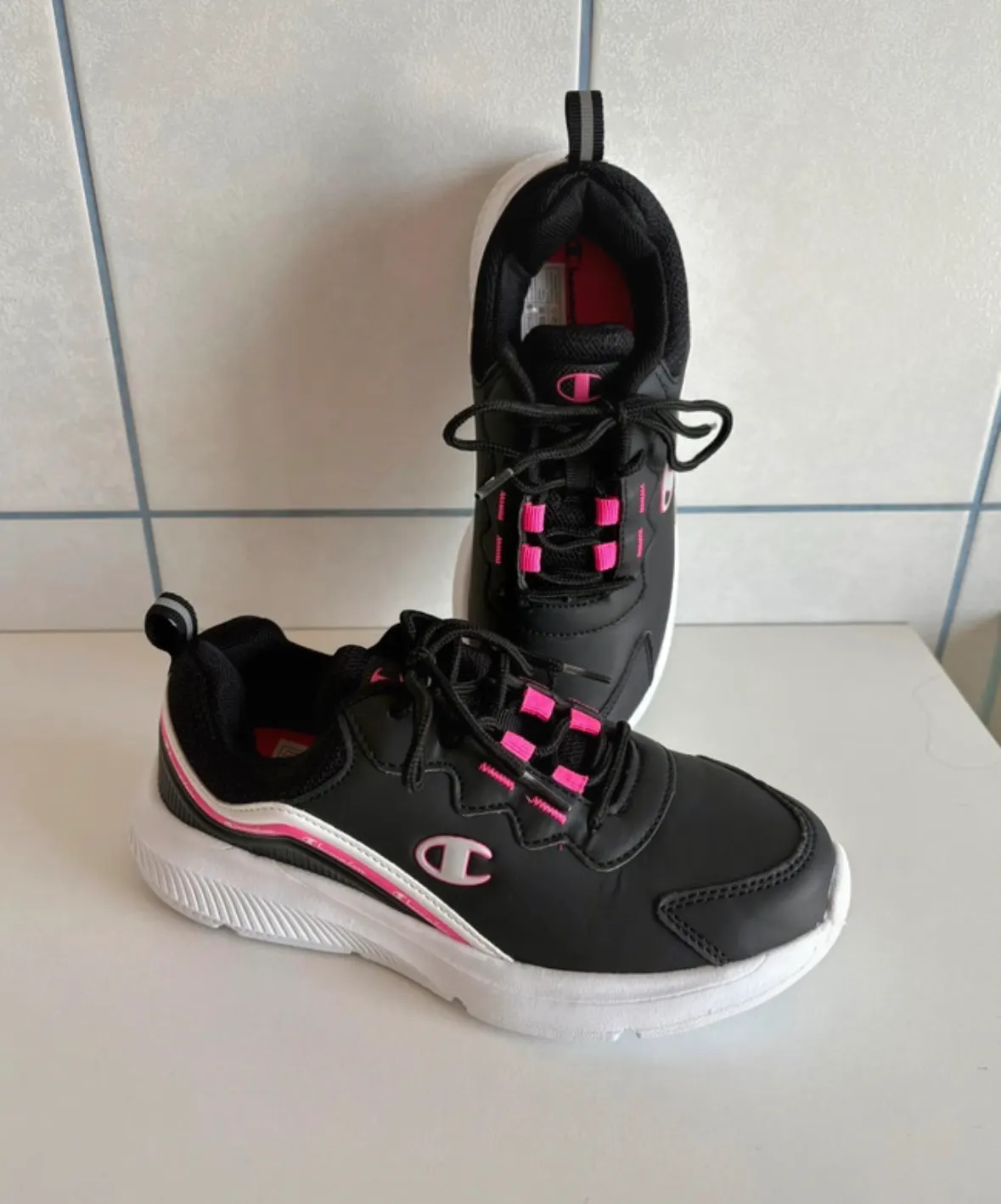 Neu! Chamgignon Sneakers Shout Out Gr. 36