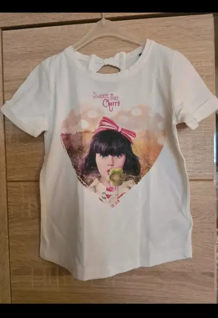 Schönes Mädchen Tshirt Größe 104/110. Druck glitzert
