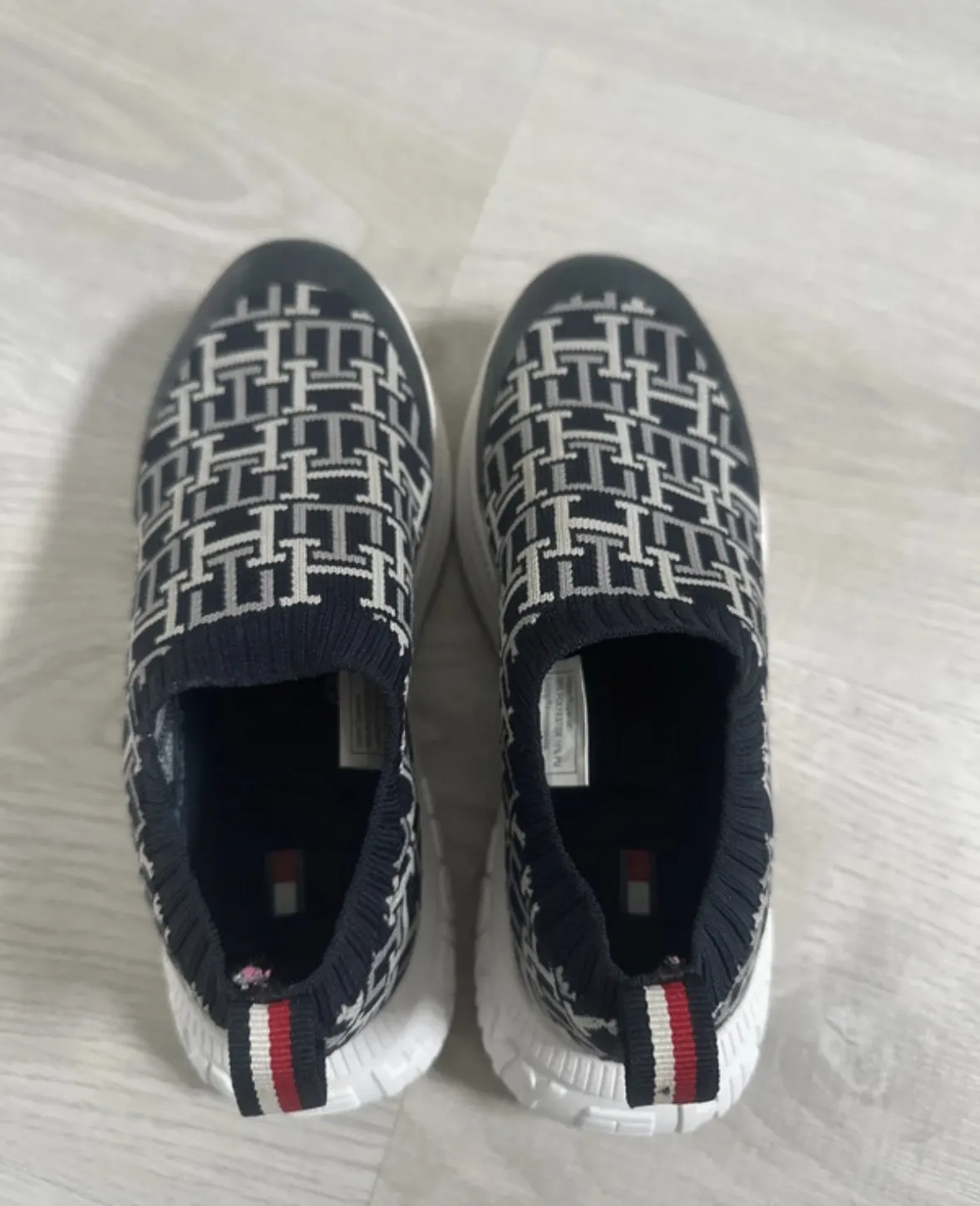 Tommy Hilfiger Schuhe Schlüpfschuhe Sneaker 31
