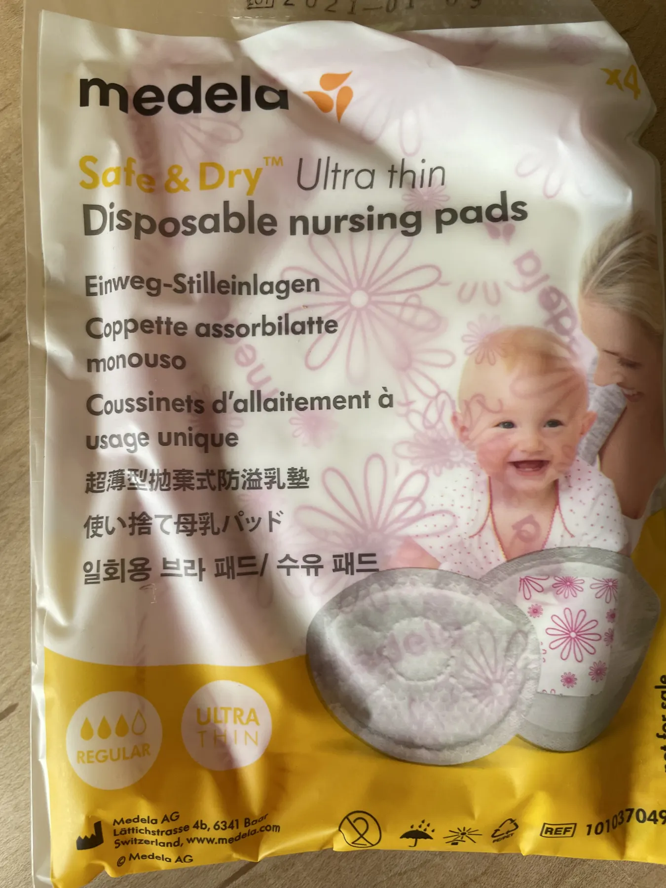 Handmilchpumpe und Milchauffangschalen von Medela