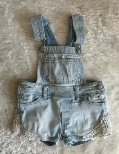 Jeans Denim Mädchen 92 1. Hand Latzhose Kurz Rüschen