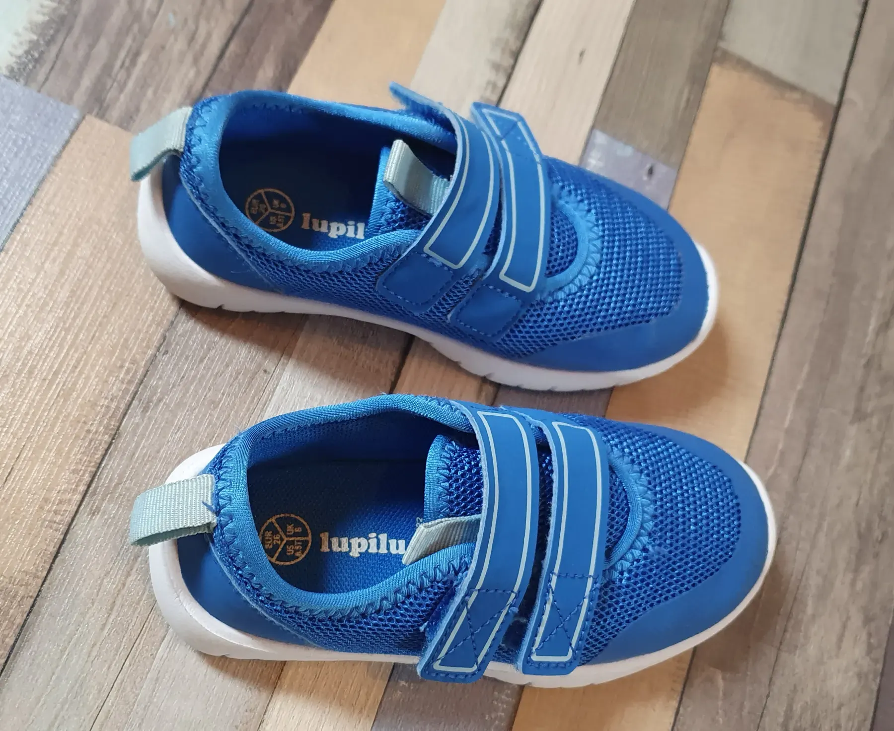 Turnschuhe, Sportschuhe Jungs Gr. 26