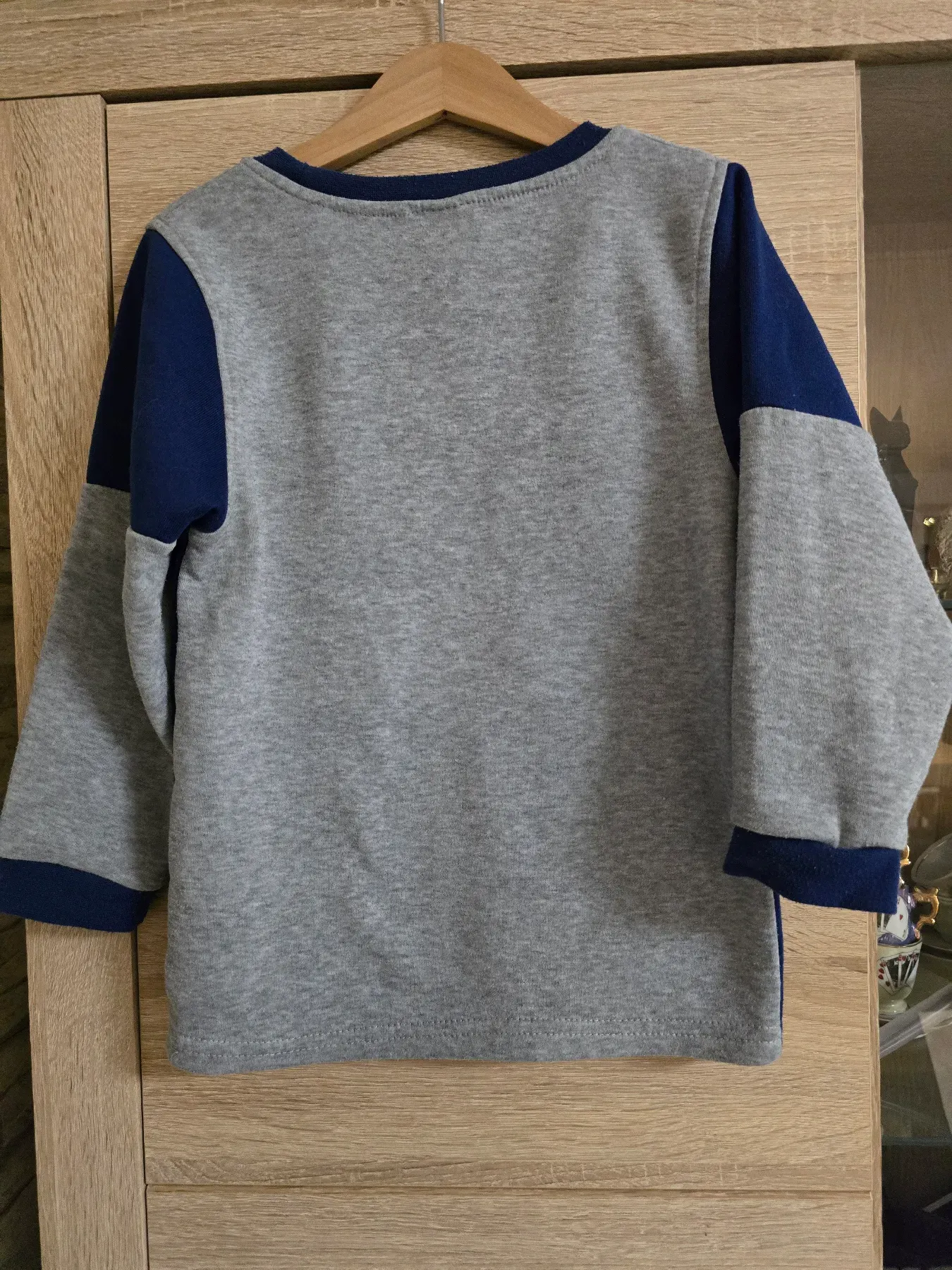 Tolles Jungen Sweatshirt Größe 116