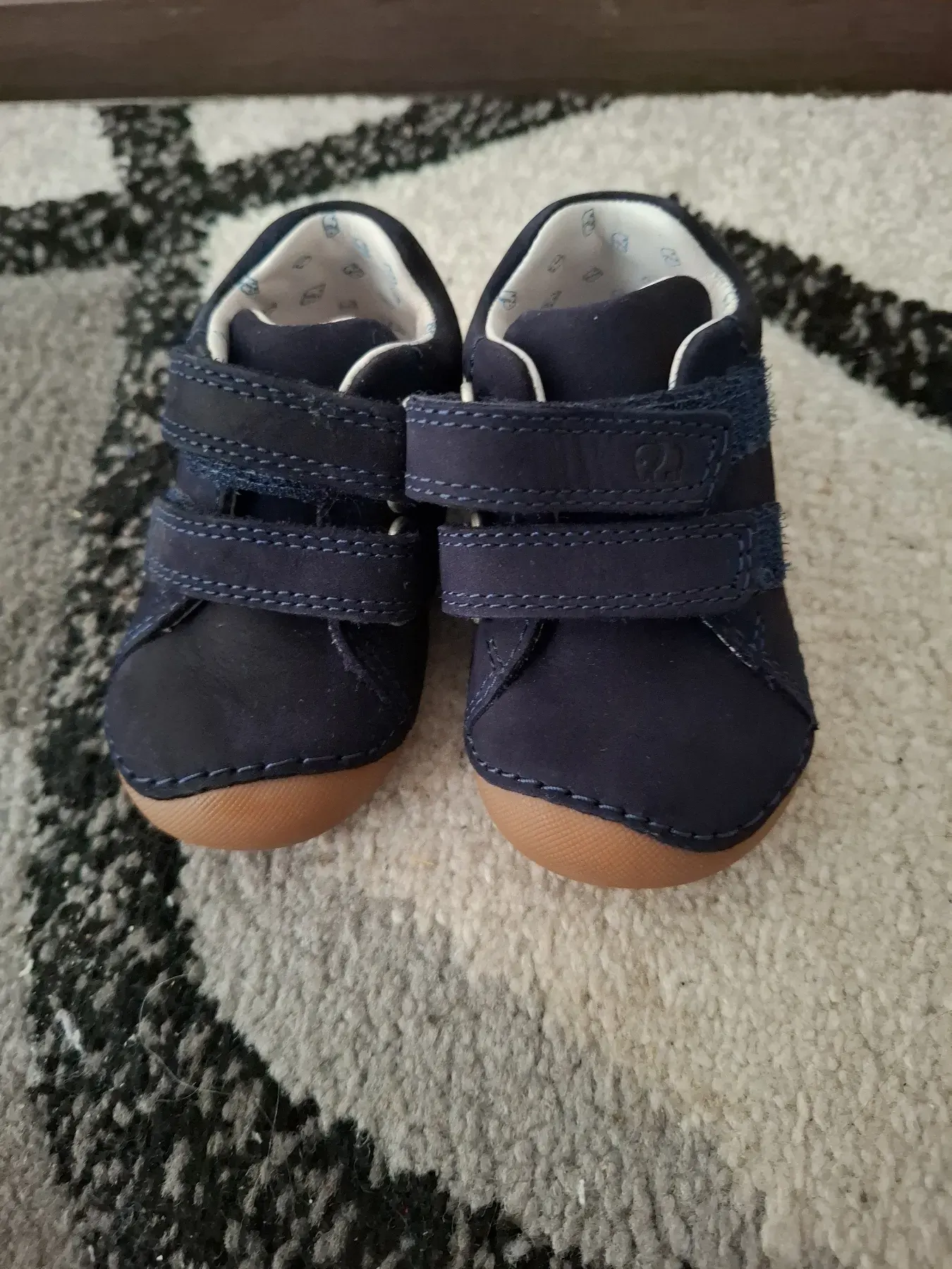 Lauflernschuhe von Elefanten