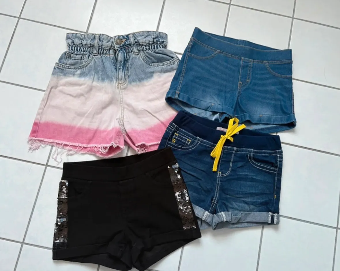 4 Sommer Shorts Gr. 146