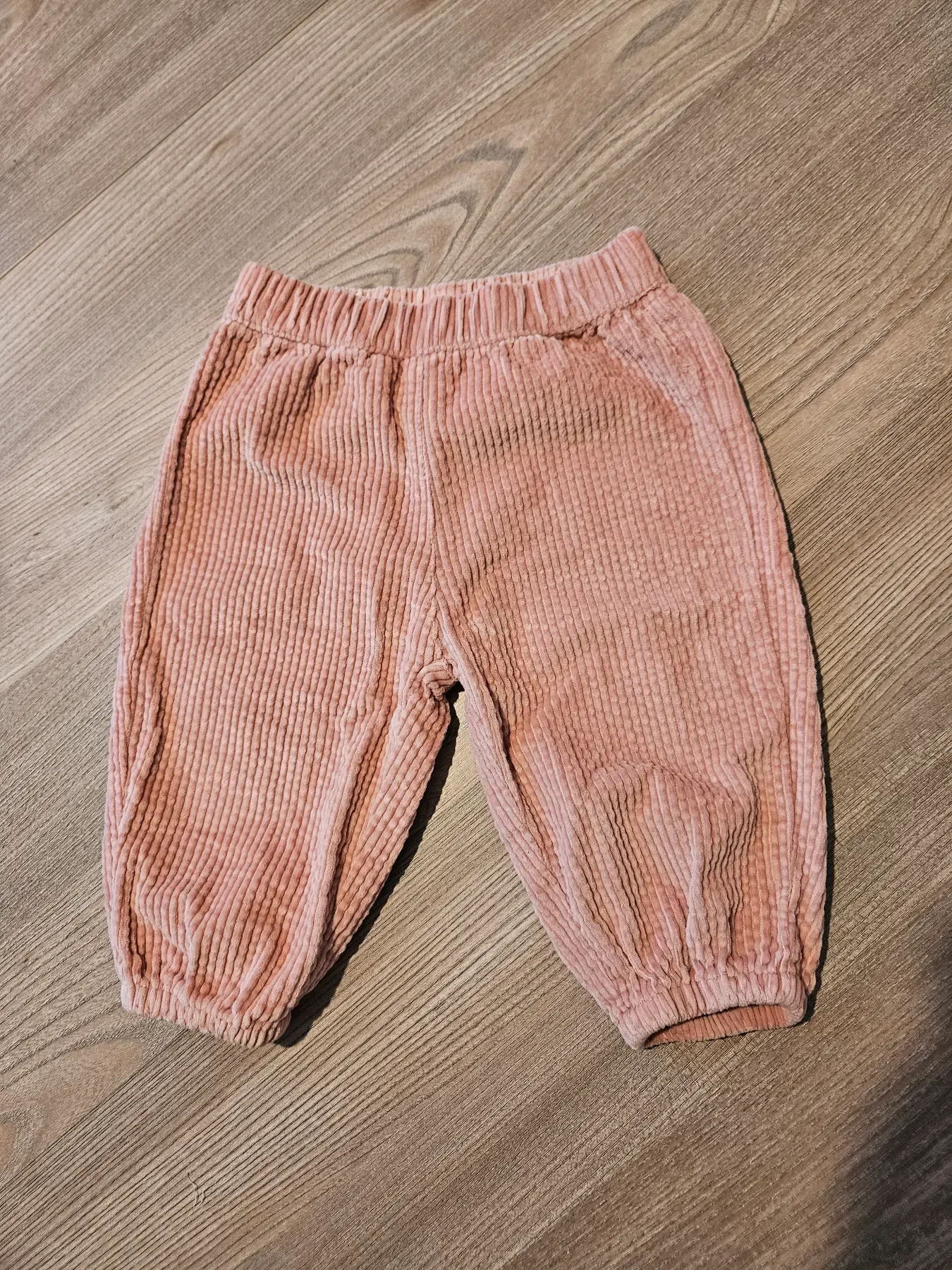 Süße Cordhose, Gr. 74