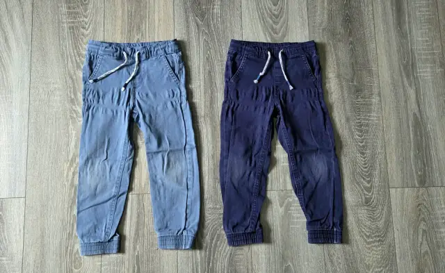 Set 2 Hosen/ dünne Jeans mit Kordelzug Gr. 104