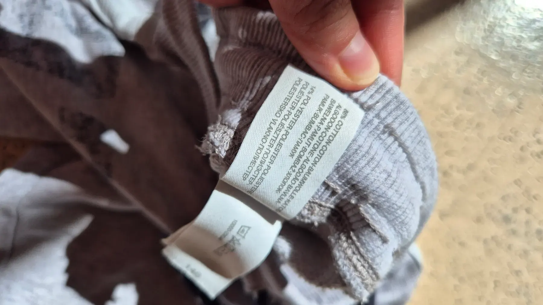 C&A Shorts grau Gr. 146 – bequeme Sweatshorts mit Print