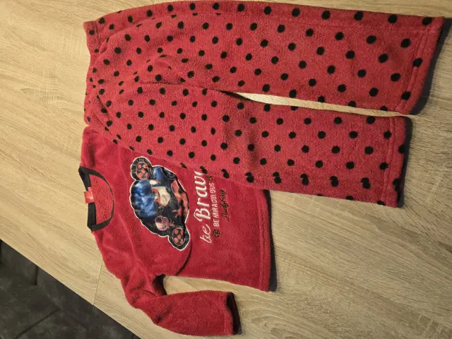 Mädchen Schlafanzug Ladybug Größe 116.