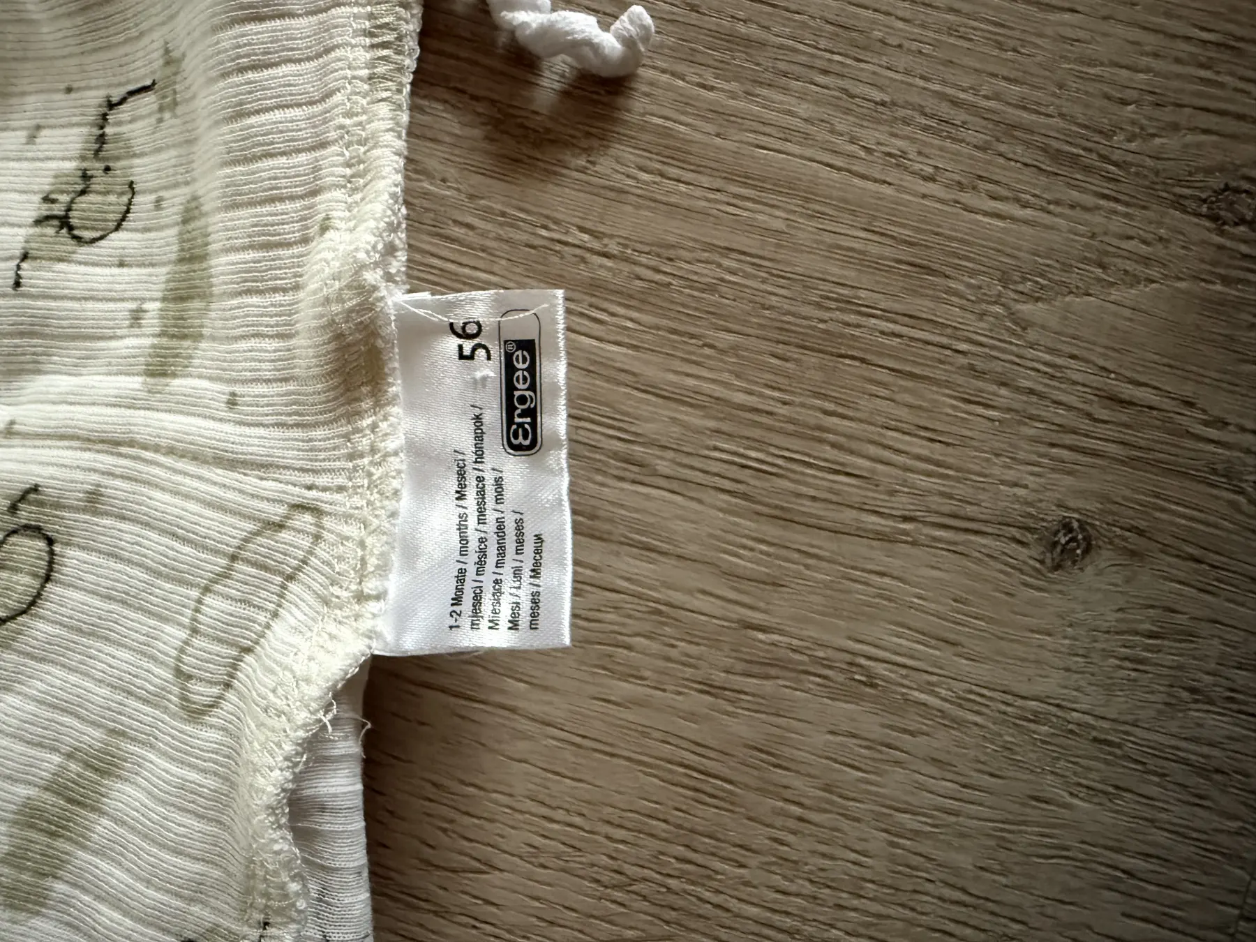 Langarm Bodie und Hose Größe 56